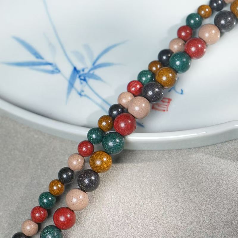 Herbal Energy Bracelet - Composed of handcrafted herbal beads, it is used to relieve stress, enhance concentration, and improve sleep.